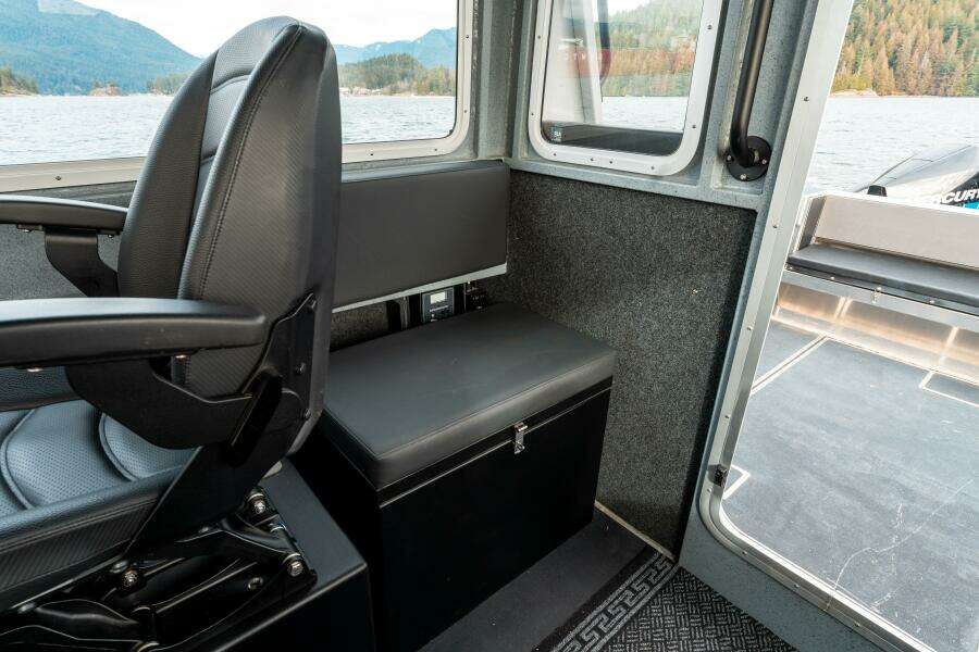 2023 Liquid Metal Maquinna Crew