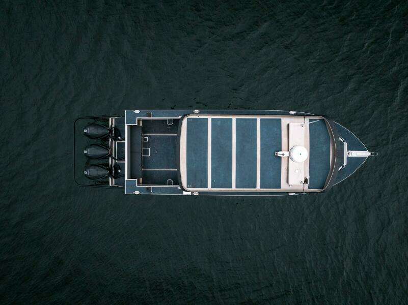 2023 Liquid Metal Maquinna Crew