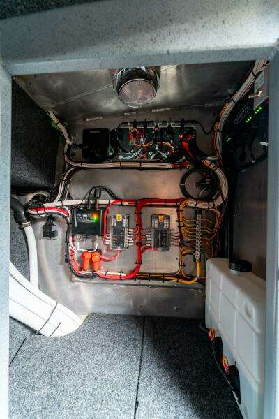 2023 Liquid Metal Maquinna Crew