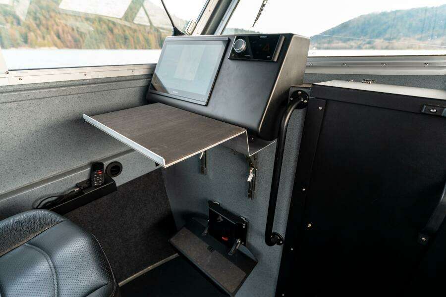 2023 Liquid Metal Maquinna Crew