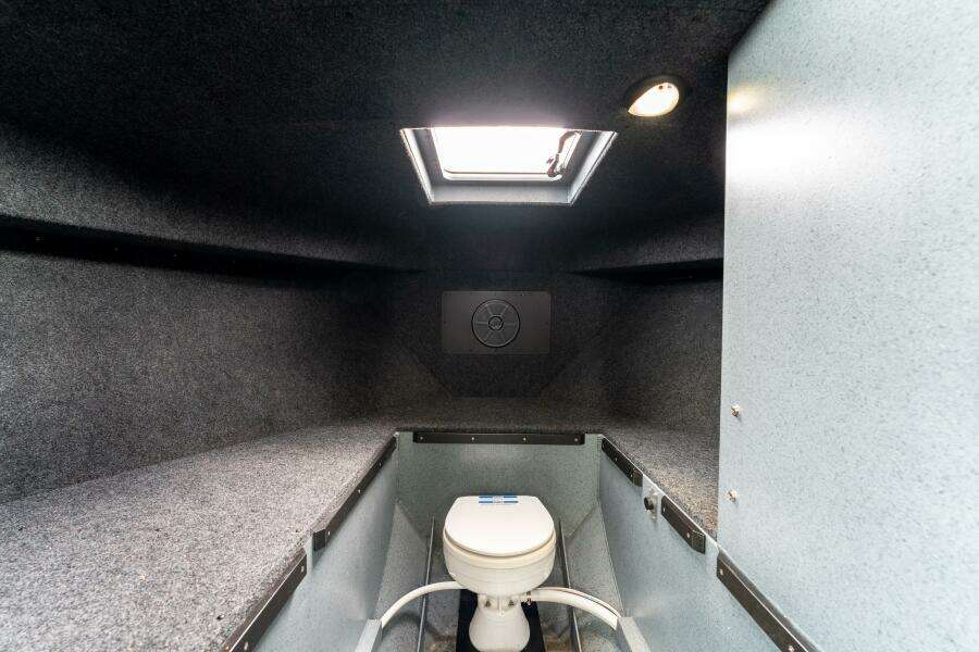 2023 Liquid Metal Maquinna Crew