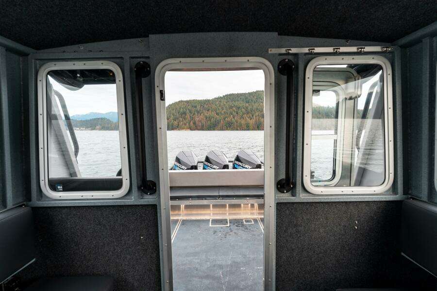 2023 Liquid Metal Maquinna Crew