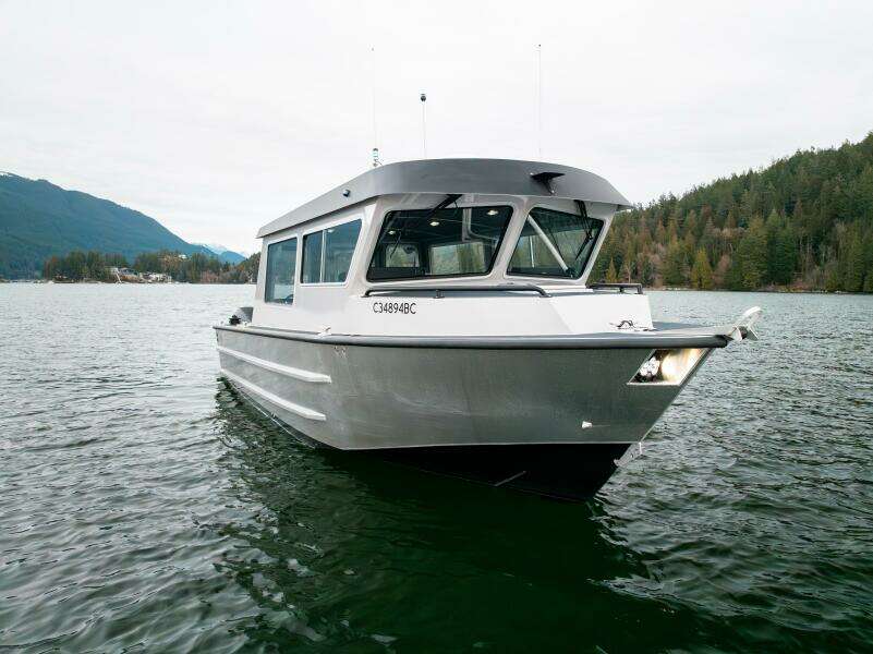 2023 Liquid Metal Maquinna Crew