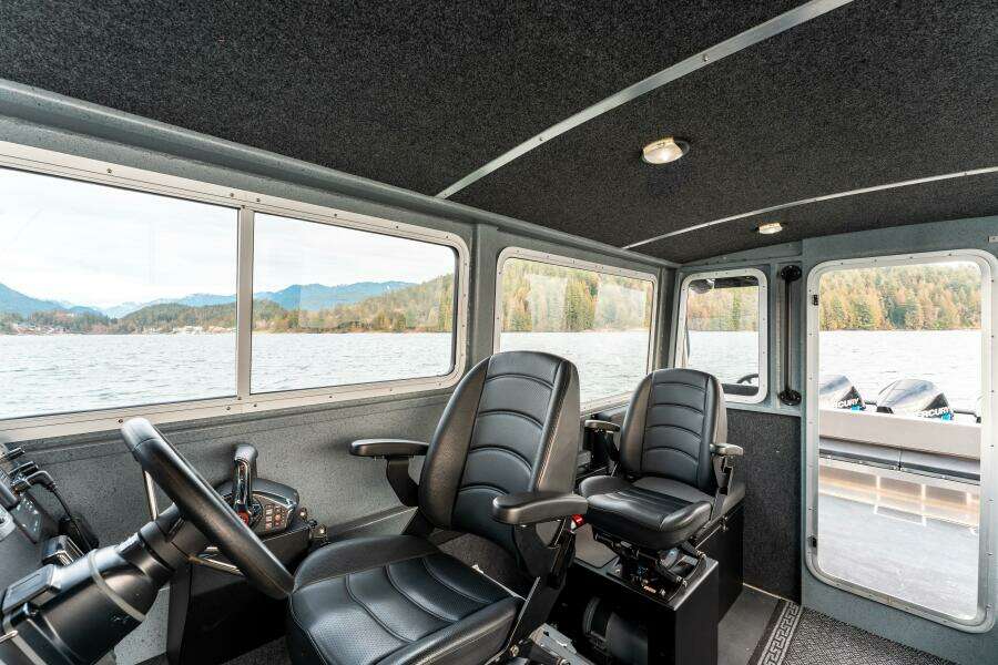 2023 Liquid Metal Maquinna Crew