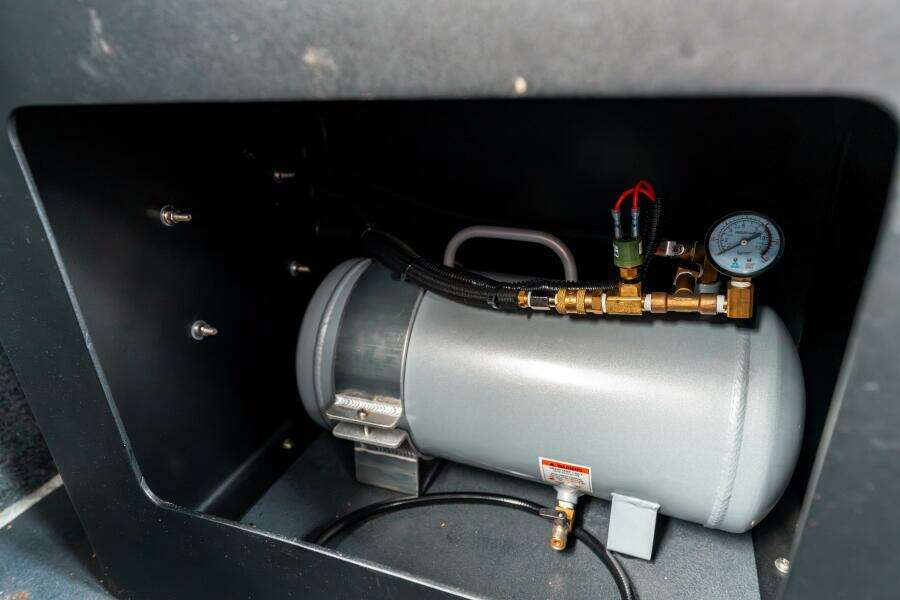 2023 Liquid Metal Maquinna Crew