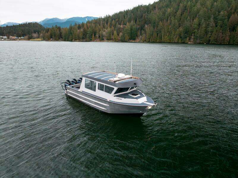 2023 Liquid Metal Maquinna Crew