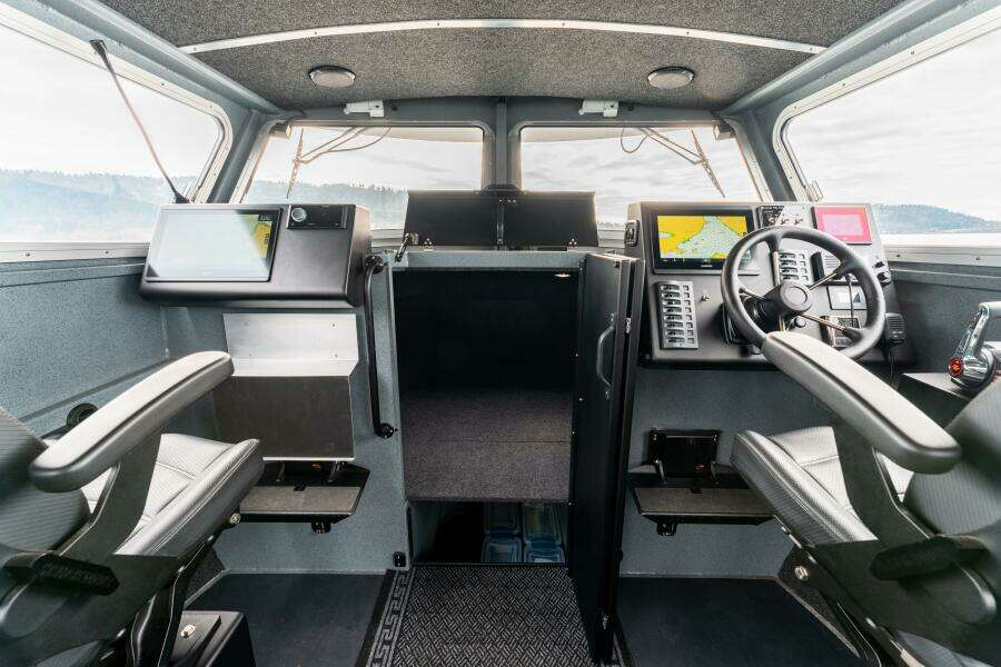 2023 Liquid Metal Maquinna Crew