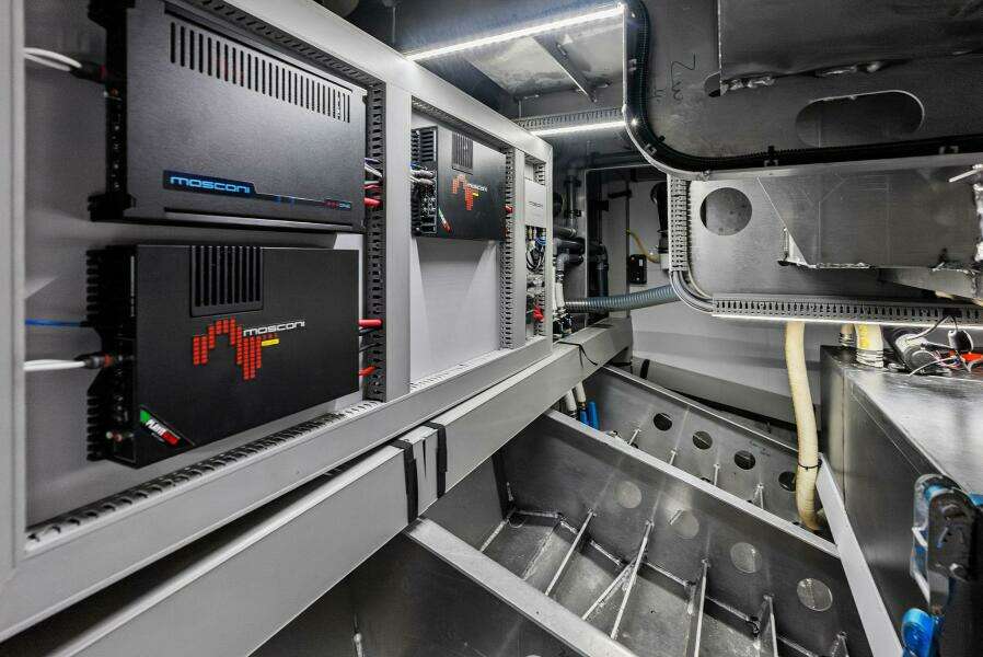 2022 Vanquish Yachts VQ45