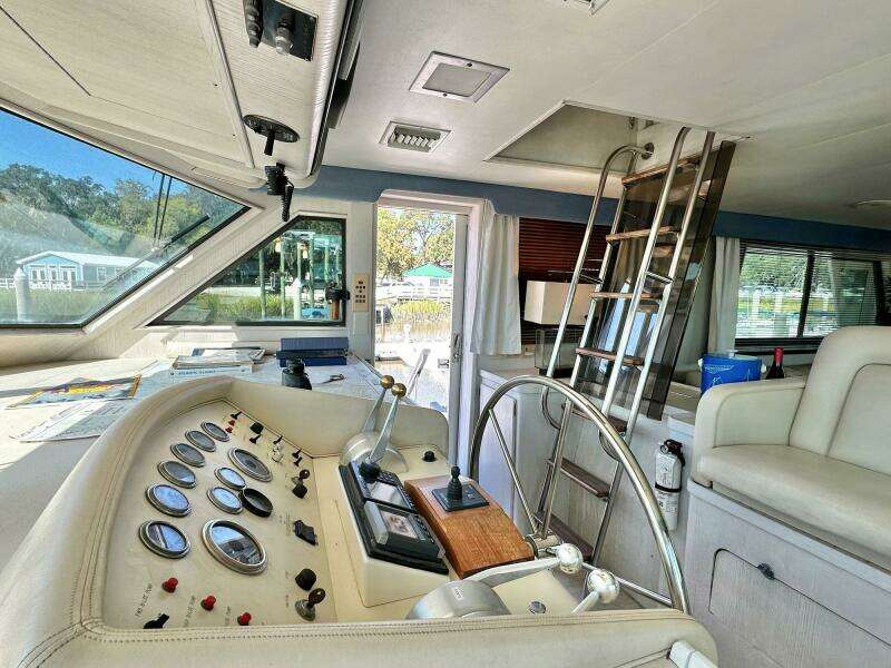 1987 Hatteras 54 MotorYacht