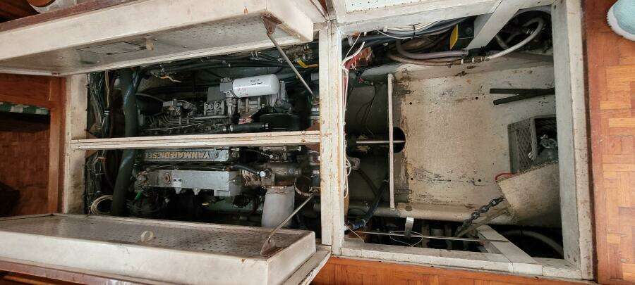 1985 Duffy Flybridge Cruiser