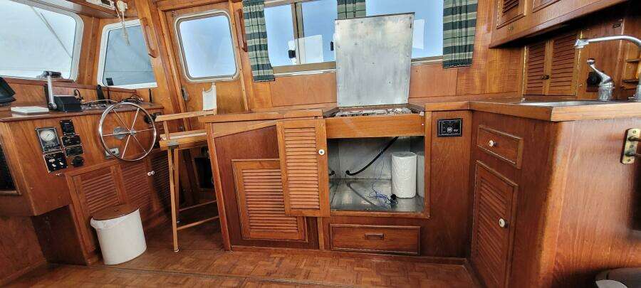 1985 Duffy Flybridge Cruiser