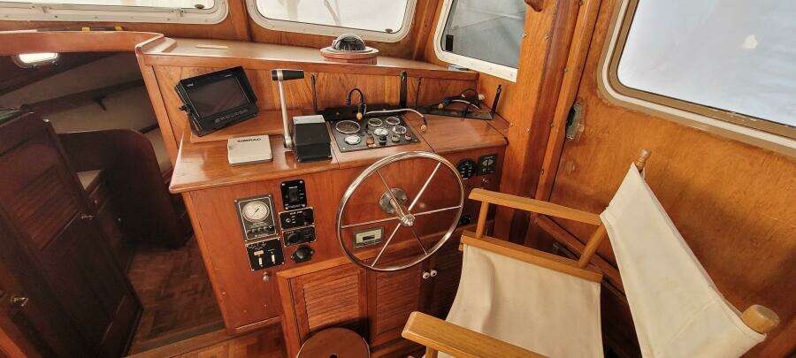 1985 Duffy Flybridge Cruiser