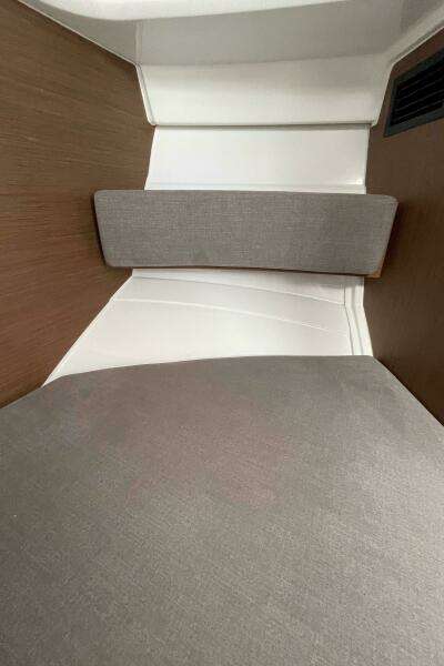 2023 Beneteau Antares 8