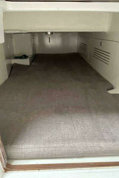 2023 Beneteau Antares 8