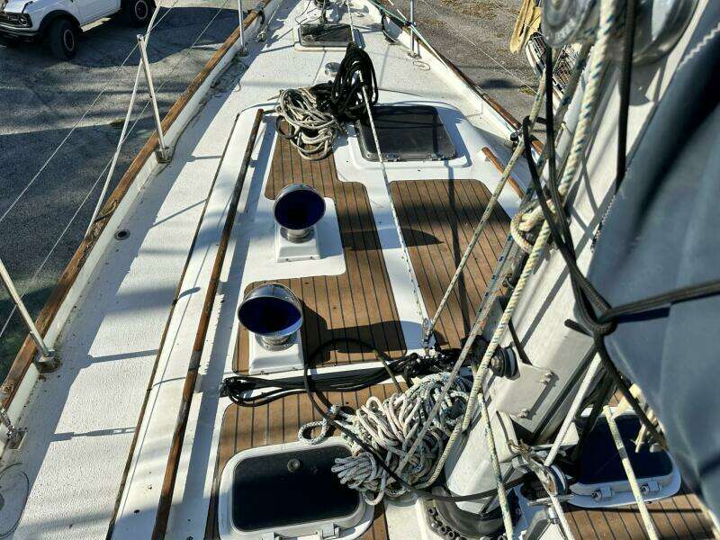 1986 Slocum Pilothouse 43