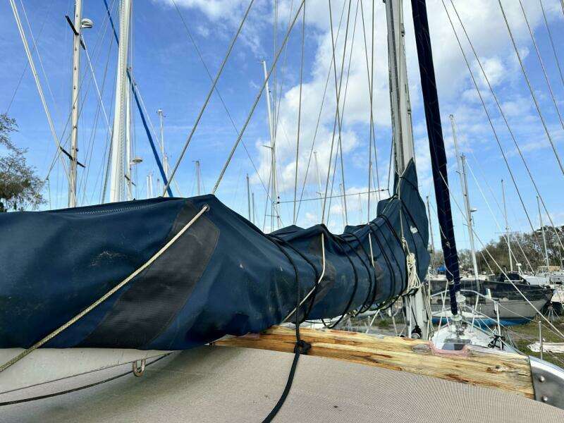 1986 Slocum Pilothouse 43