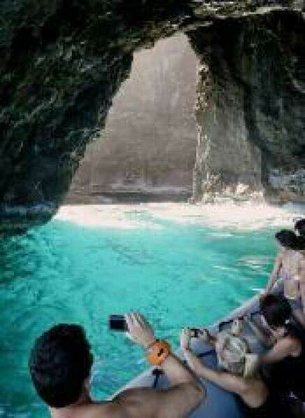 2001 Zodiac Milpro 920