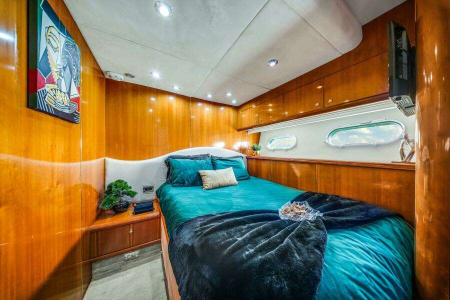2003 Sunseeker 150 GT - Cabin