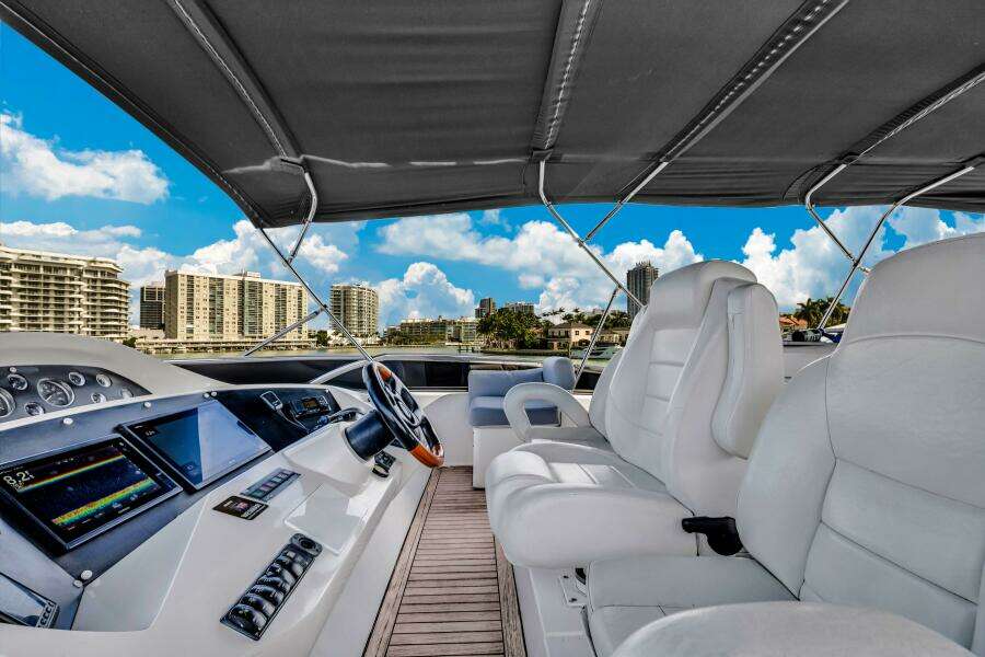 2003 Sunseeker 150 GT - Cockpit
