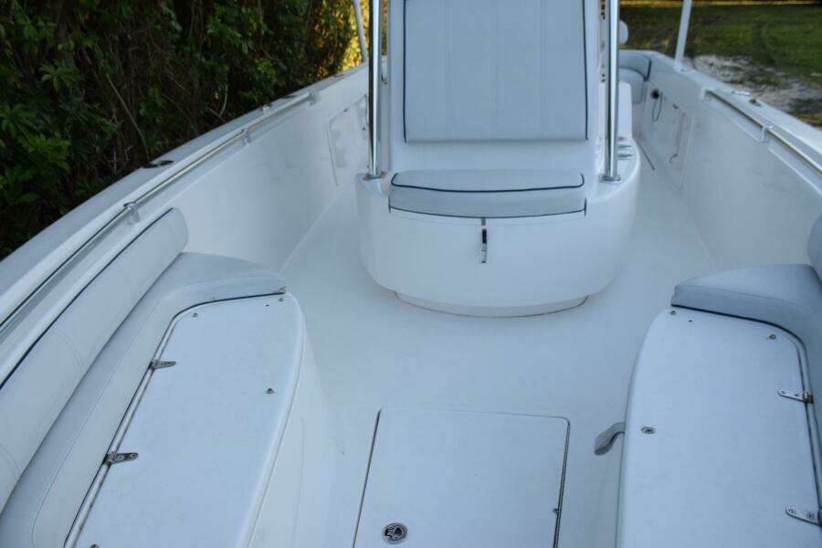 Forward Console Seat  