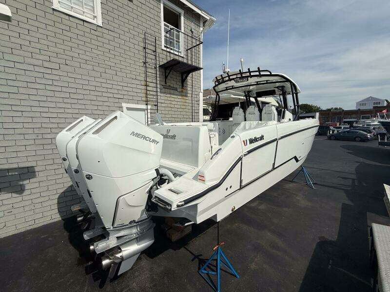 2026 Wellcraft 38 T-Top