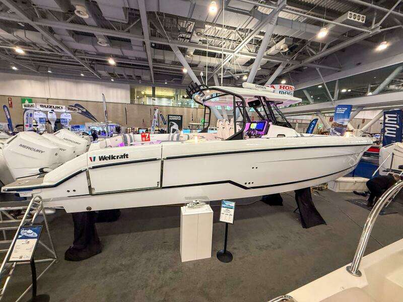 2026 Wellcraft 38 T-Top