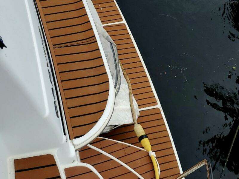 2001 Carver 40 Flybridge