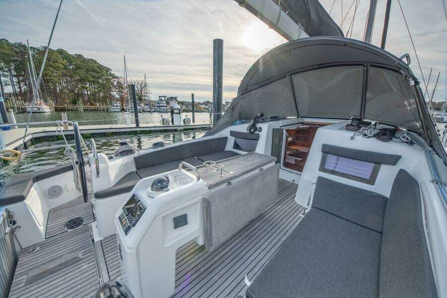 2023 Jeanneau Sun Odyssey 410