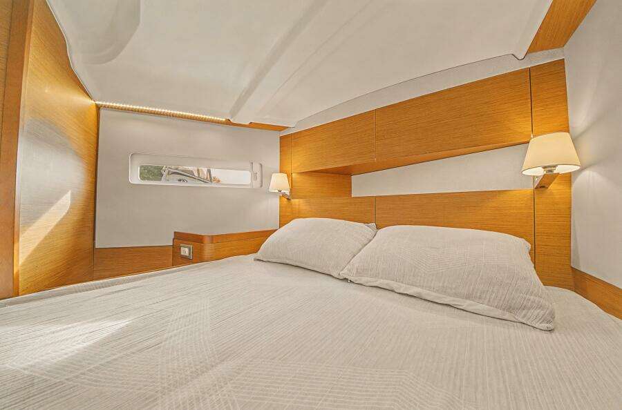 2023 Jeanneau Sun Odyssey 410