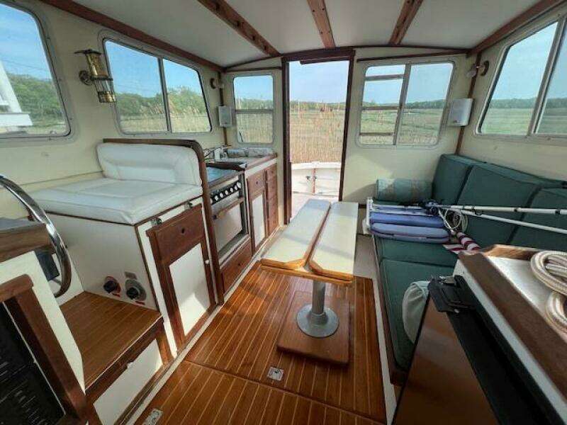 1989 Blue Seas Flybridge Cruiser