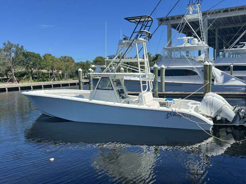 2017 Yellowfin 39' Center Console