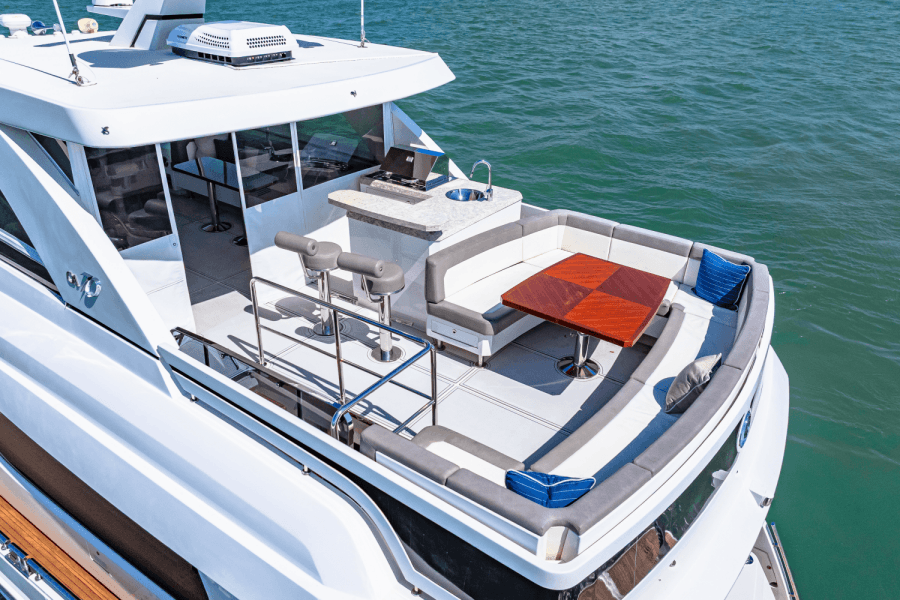 2018 Ocean Alexander 70E