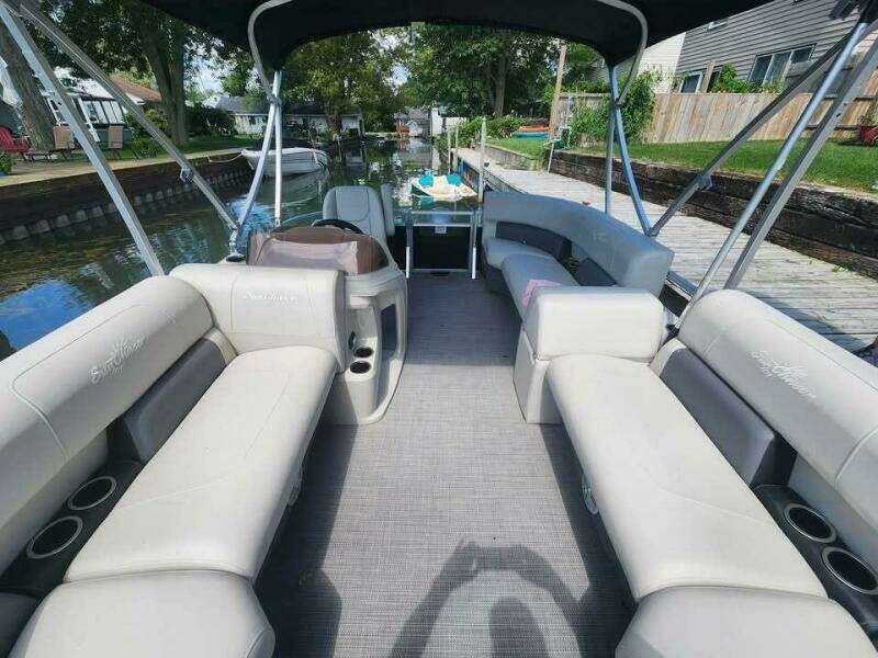 2023 SunChaser Vista 16