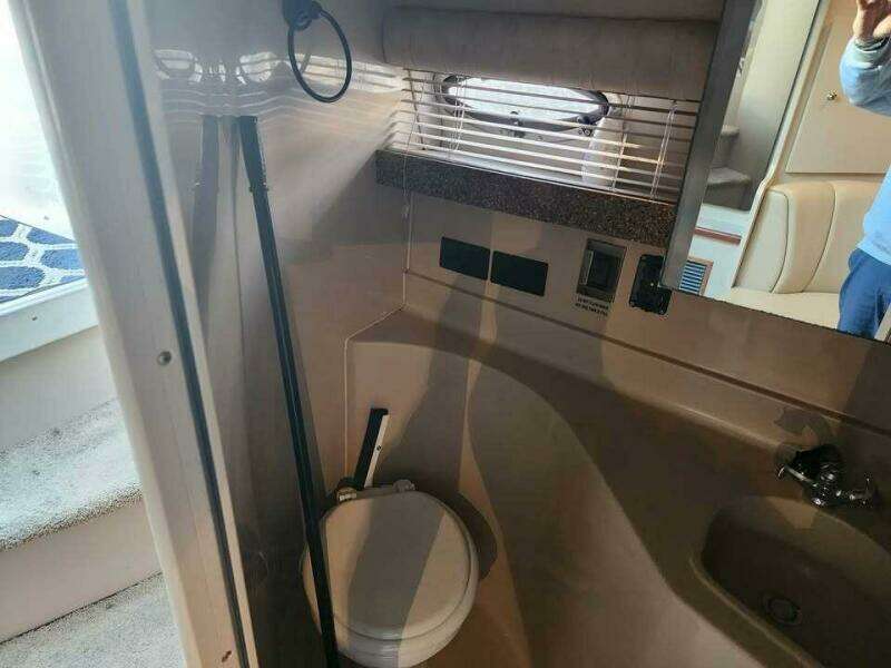 2001 Cruisers 3075 Express