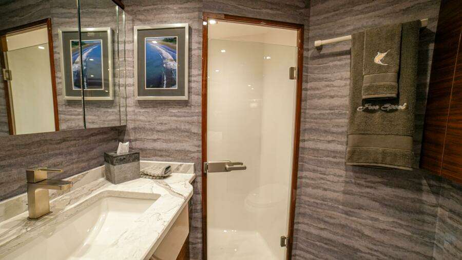 2023 Viking 73 Convertible "Free Spool" - Head