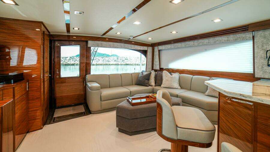 2023 Viking 73 Convertible "Free Spool" - Salon