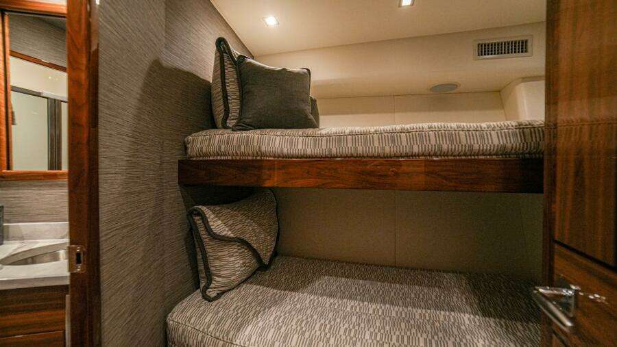 2023 Viking 73 Convertible "Free Spool"