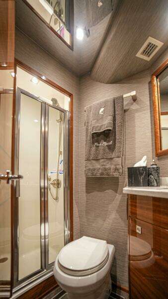 2023 Viking 73 Convertible "Free Spool"- Head