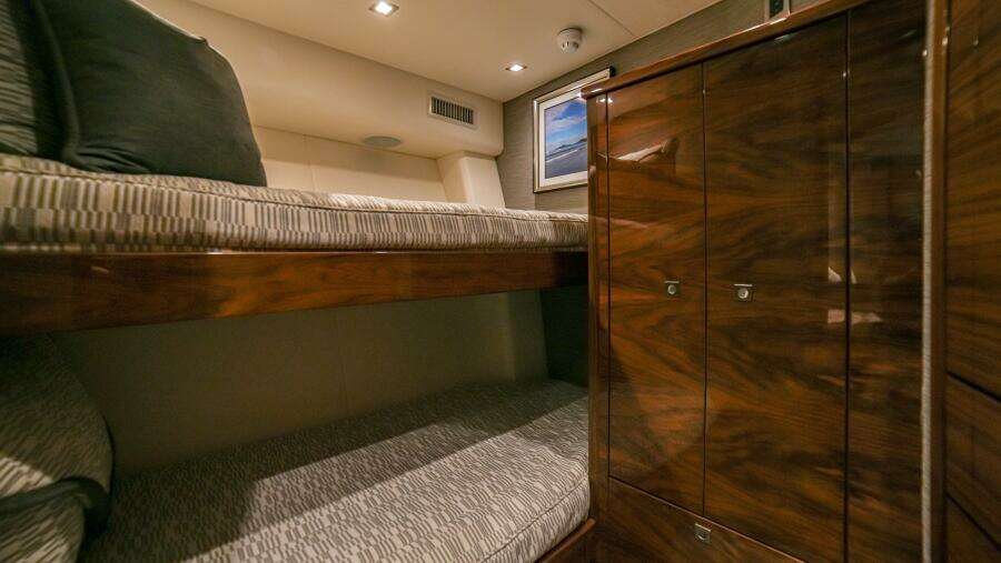 2023 Viking 73 Convertible "Free Spool"