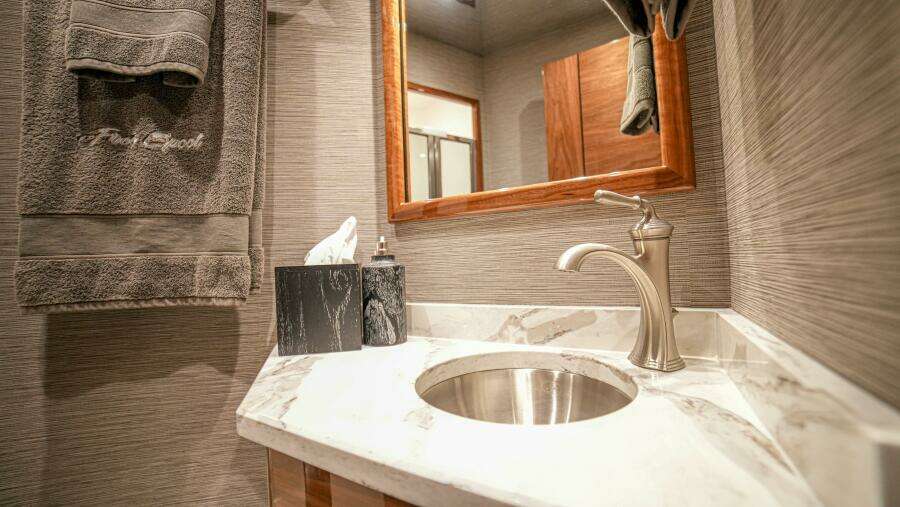 2023 Viking 73 Convertible "Free Spool"- Head