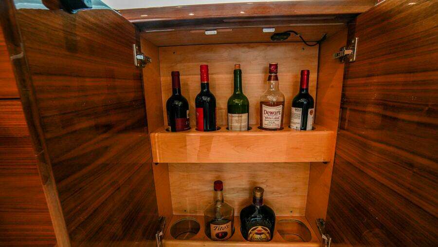 2023 Viking 73 Convertible "Free Spool" 