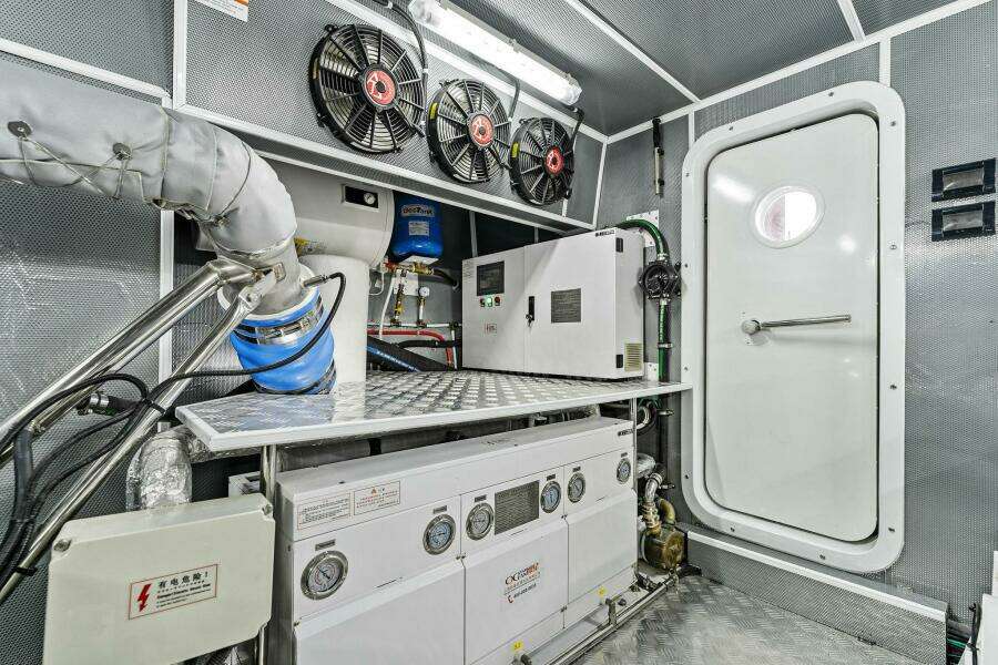 2026 Aquitalia Yachts Flybridge