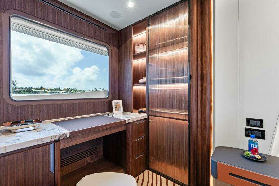 2026 Aquitalia Yachts Flybridge