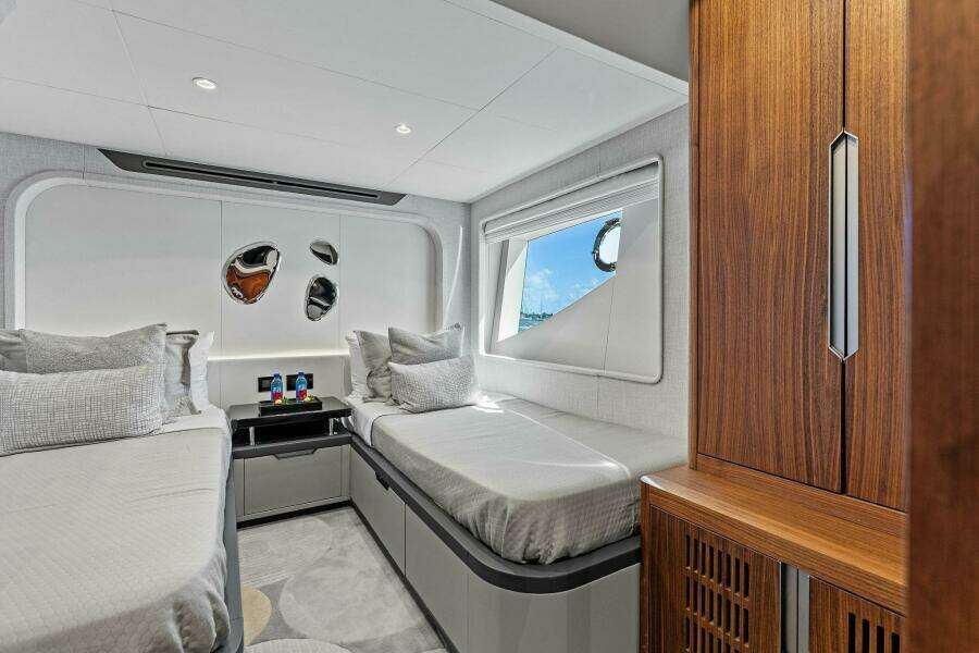 2026 Aquitalia Yachts Flybridge