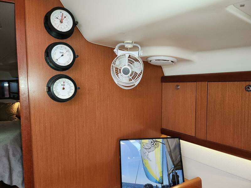 Main Salon Stb Forward