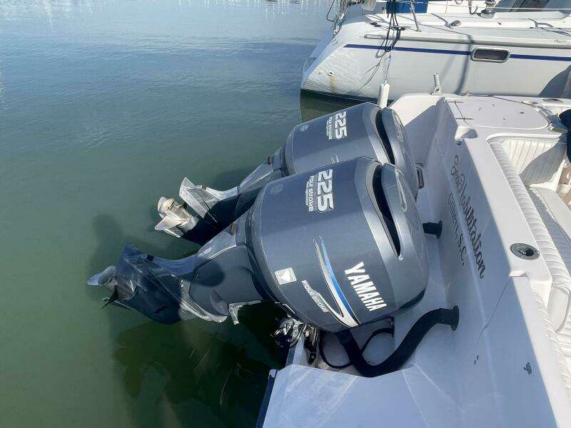 2003 Grady-White Marlin 300