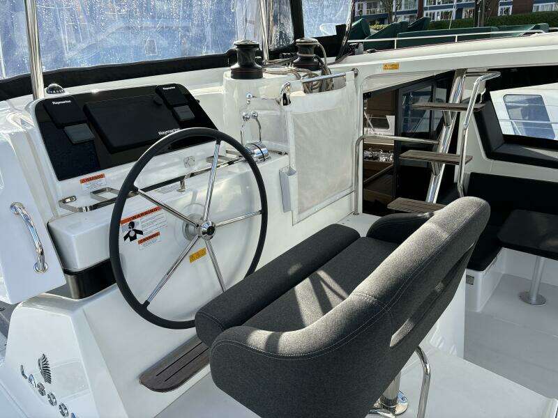 2024 Lagoon 42