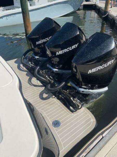 2022 Scout 355 LXF CC