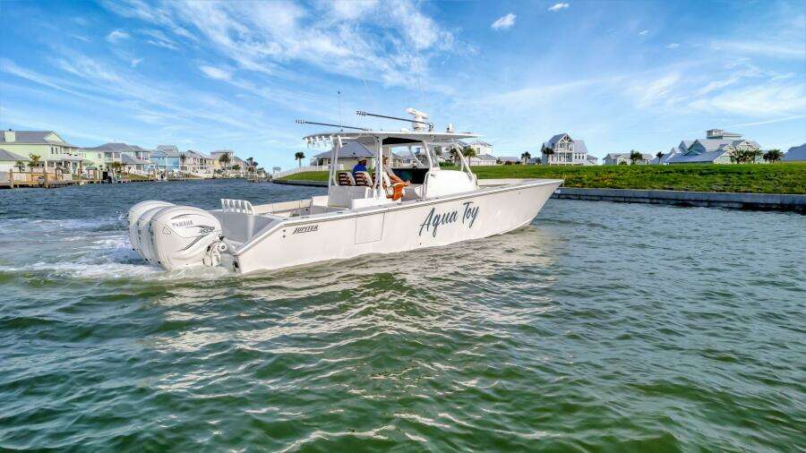 2023 Jupiter 43 Center Console "Aqua Toy"