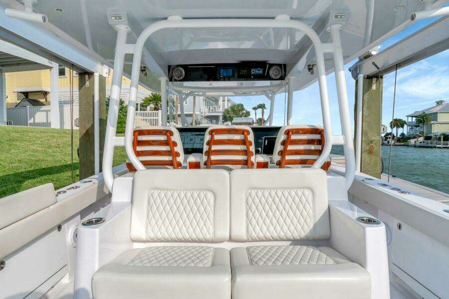 2023 Jupiter 43 Center Console "Aqua Toy"